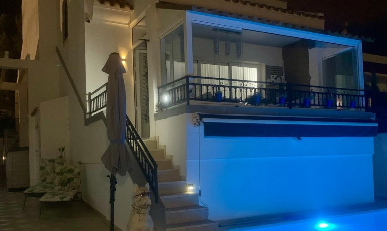 Sale - Villa -
Orihuela Costa - Villamartin