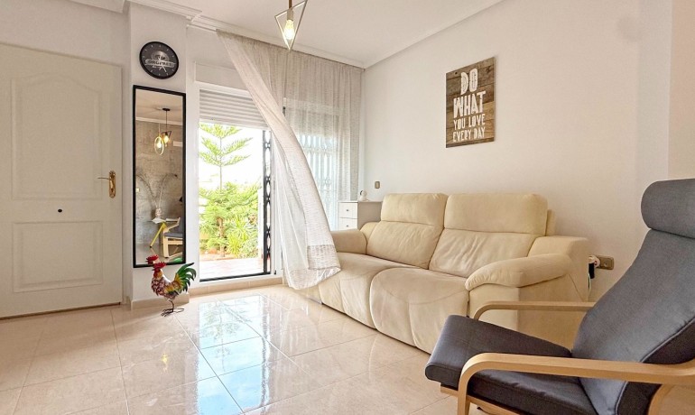 Sale - Apartment / Flat -
Orihuela Costa - Lomas de Cabo Roig