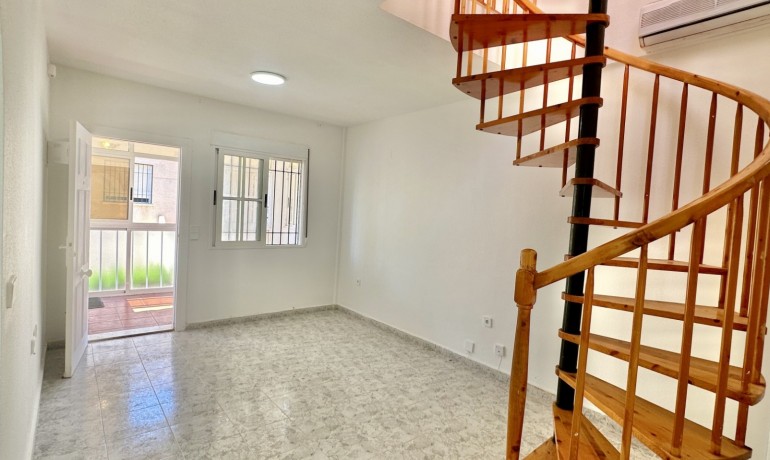 Sale - Apartment / Flat -
Orihuela Costa - Playa Flamenca