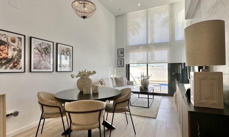 Sale - Villa -
Orihuela Costa - Lomas de Cabo Roig