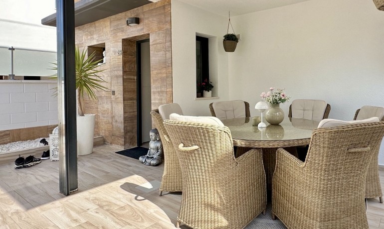 Sale - Villa -
Orihuela Costa - Lomas de Cabo Roig