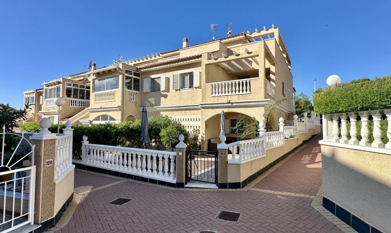 Sale - Apartment / Flat -
Orihuela Costa - Playa Flamenca