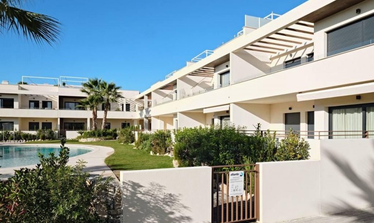 Sale - Apartment / Flat -
Torrevieja - La Veleta