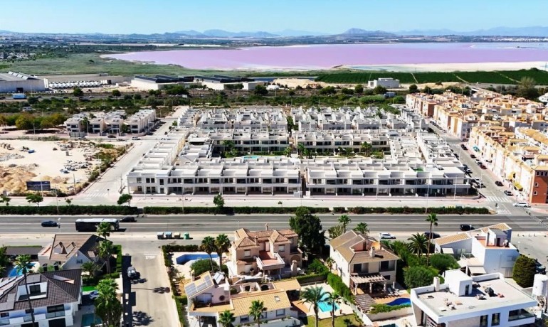 Sale - Apartment / Flat -
Torrevieja - La Veleta