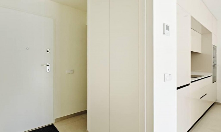 Sale - Apartment / Flat -
Torrevieja - La Veleta