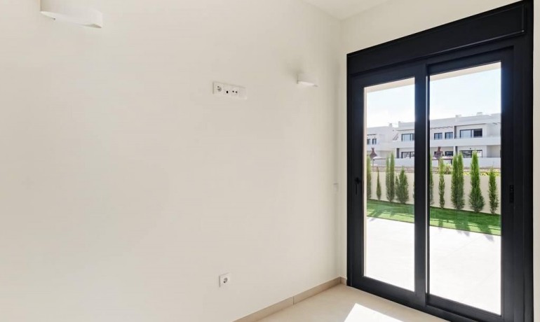 Sale - Apartment / Flat -
Torrevieja - La Veleta