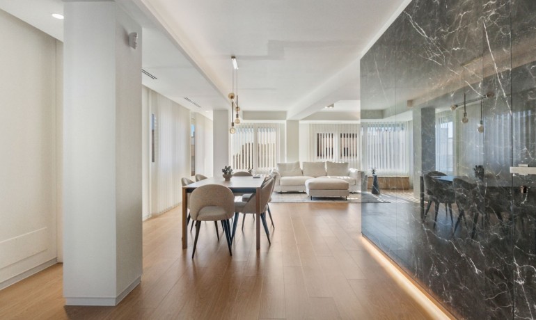 Revente - Appartement / Flat -
Torrevieja