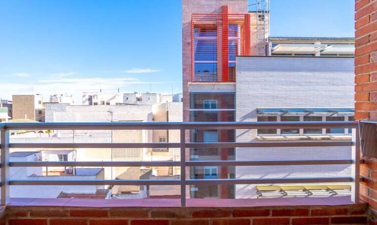 Revente - Appartement / Flat -
Torrevieja