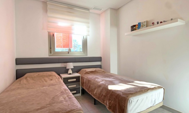 Sale - Apartment / Flat -
Orihuela Costa - Los Dolses