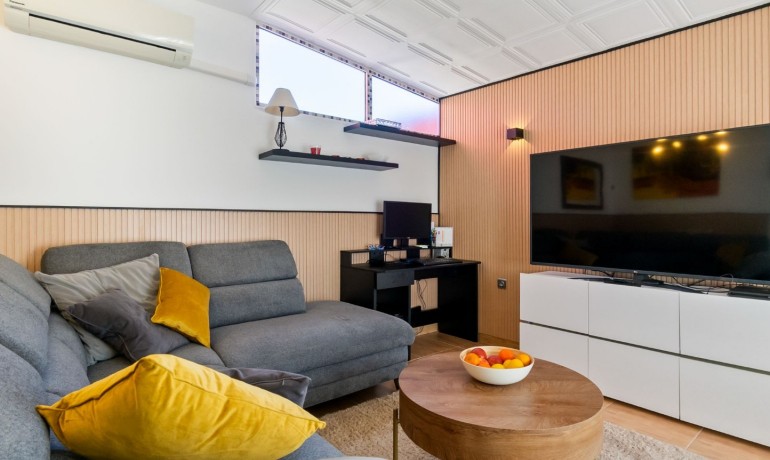 Sale - House -
Orihuela Costa - Villamartin