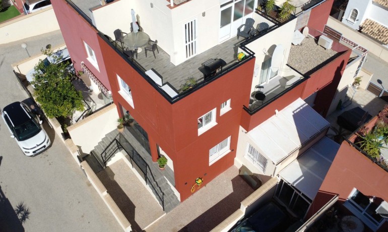 Sale - House -
Orihuela Costa - Villamartin