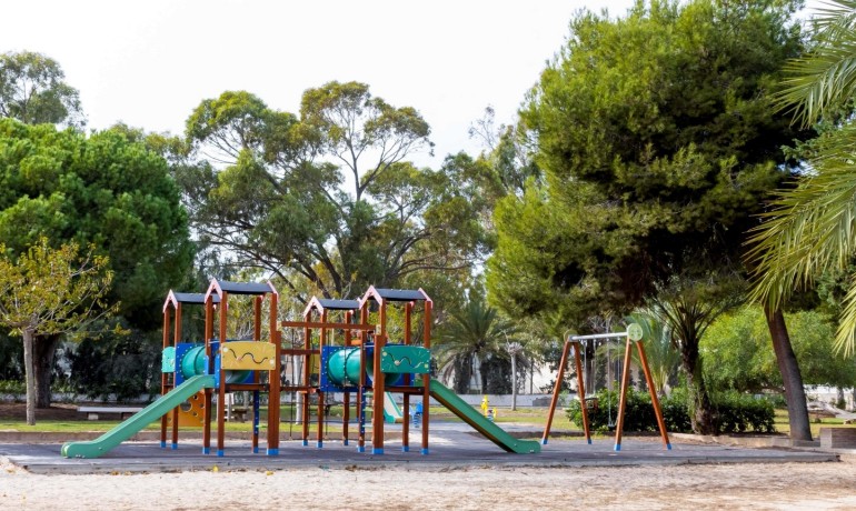 Sale - House -
Orihuela Costa - La Zenia