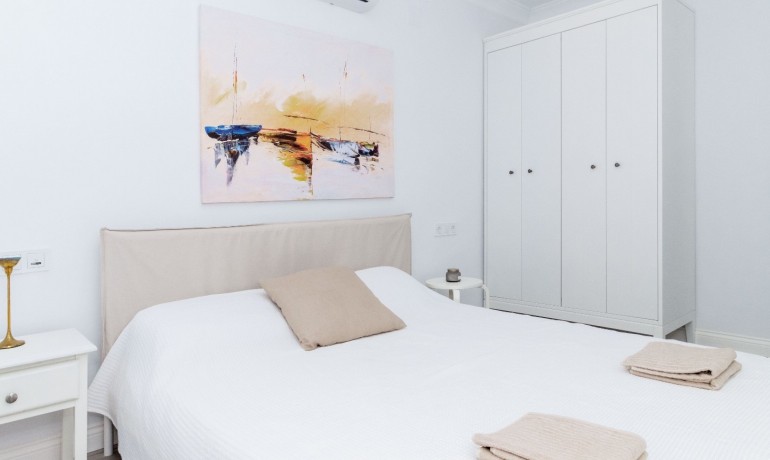 Sale - House -
Orihuela Costa - La Zenia