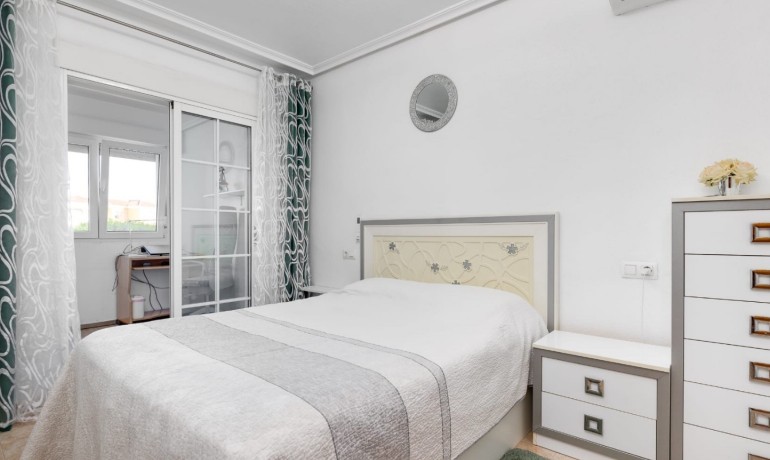 Herverkoop - Huis -
Torrevieja