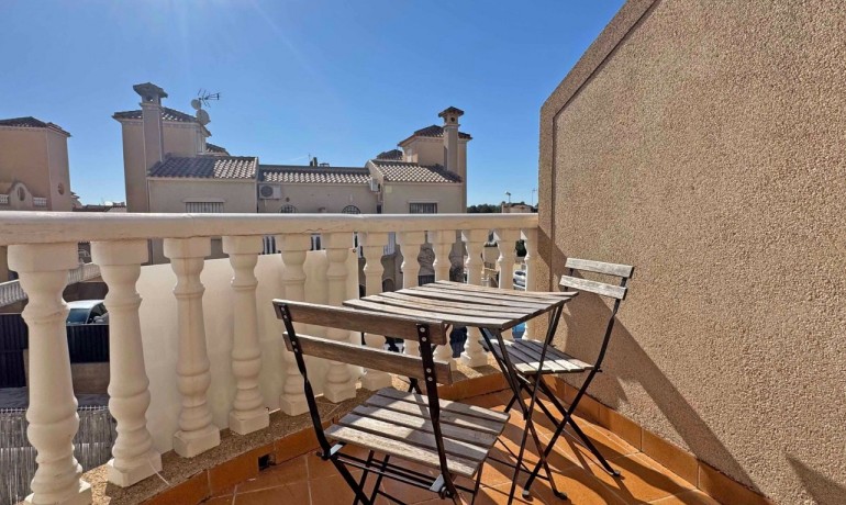 Sale - House -
Orihuela Costa - Villamartin