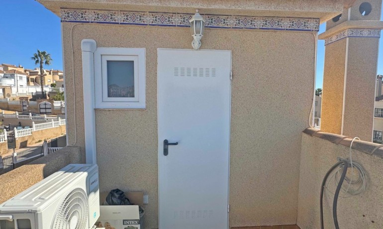 Sale - House -
Orihuela Costa - Villamartin