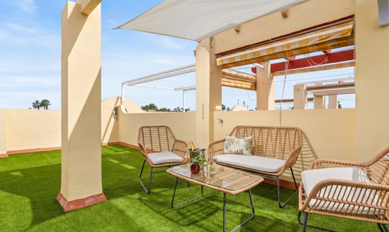 Sale - House -
Orihuela Costa - La Florida