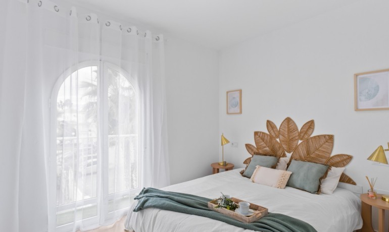 Sale - House -
Orihuela Costa - La Florida