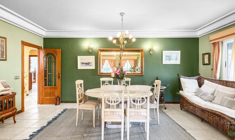 Sale - Villa -
Torrevieja - Torrelamata - La Mata