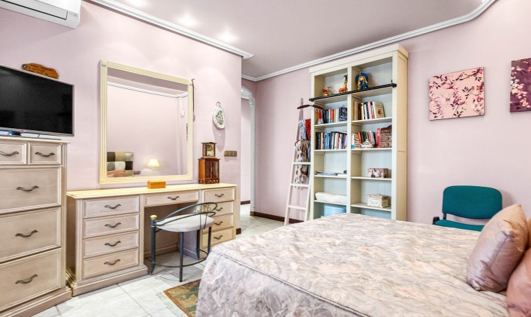 Sale - Villa -
Torrevieja - Torrelamata - La Mata