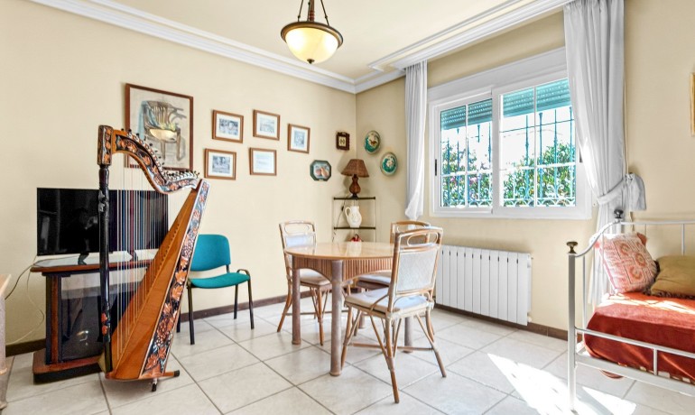 Sale - Villa -
Torrevieja - Torrelamata - La Mata