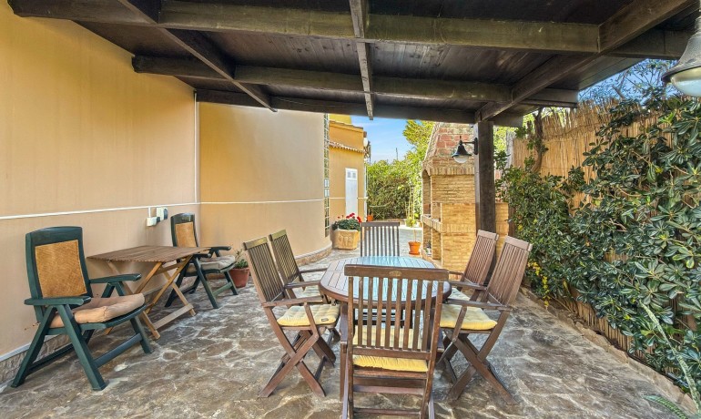 Sale - Villa -
Torrevieja - Torrelamata - La Mata