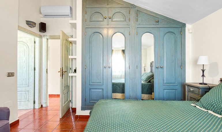 Sale - Villa -
Torrevieja - Torrelamata - La Mata