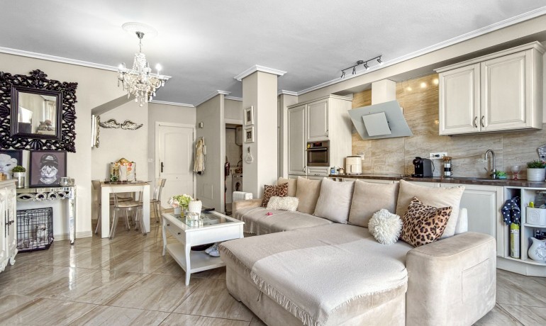 Sale - House -
Orihuela Costa - La Florida