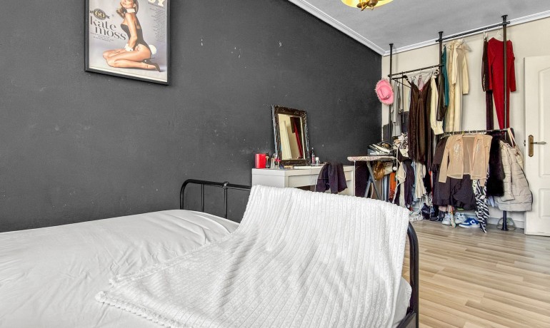 Sale - House -
Orihuela Costa - La Florida