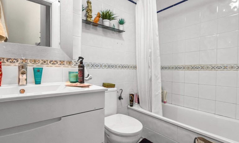 Sale - House -
Orihuela Costa - La Florida