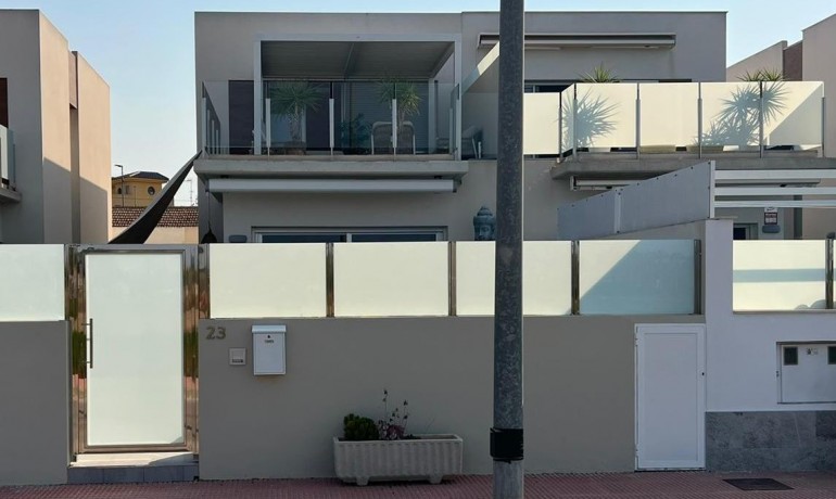 Sale - Villa -
Daya Vieja - Costa Blanca