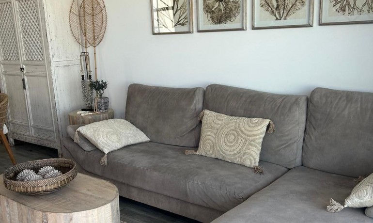 Sale - Villa -
Daya Vieja - Costa Blanca