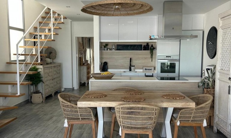 Sale - Villa -
Daya Vieja - Costa Blanca