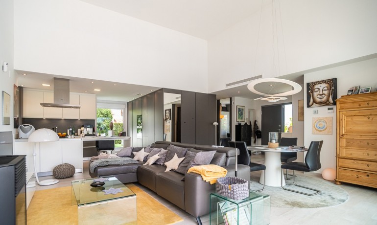 Sale - Villa -
Algorfa* - La Finca Golf