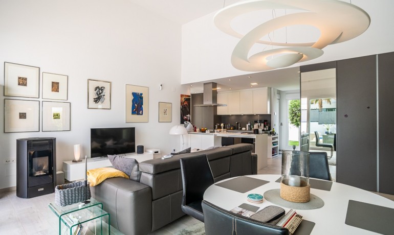 Sale - Villa -
Algorfa* - La Finca Golf