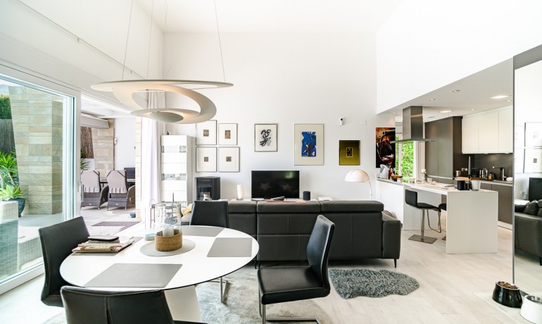 Sale - Villa -
Algorfa* - La Finca Golf