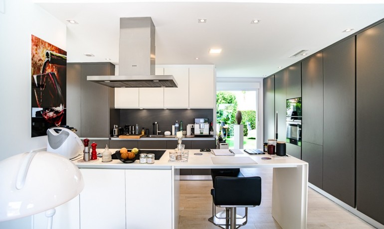 Sale - Villa -
Algorfa* - La Finca Golf