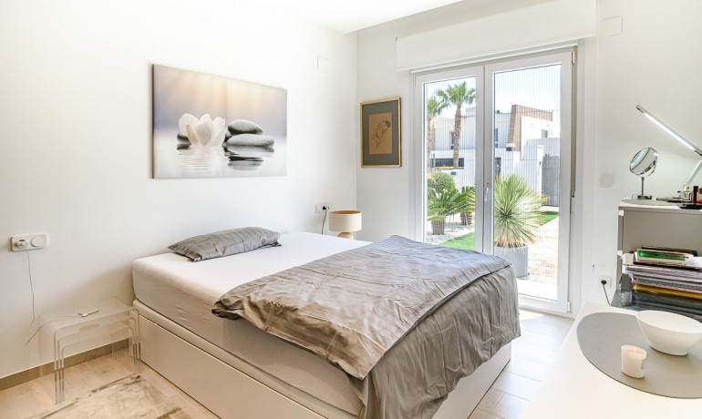 Sale - Villa -
Algorfa* - La Finca Golf