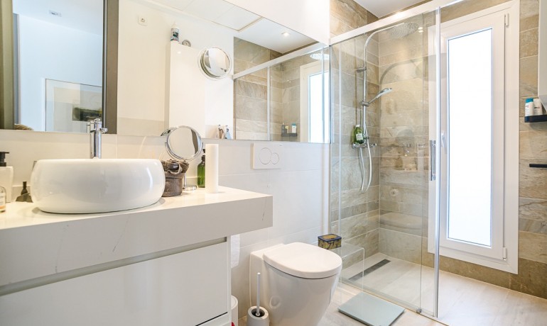 Sale - Villa -
Algorfa* - La Finca Golf