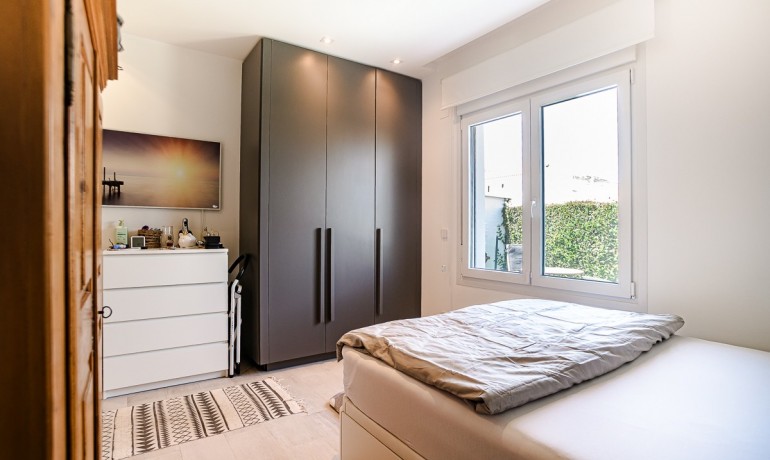 Sale - Villa -
Algorfa* - La Finca Golf