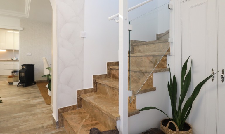 Sale - Villa -
Orihuela Costa - Villamartin