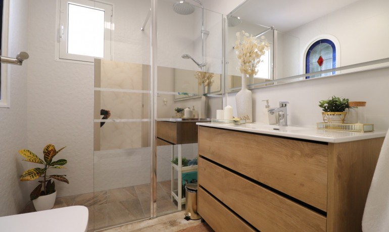 Sale - Villa -
Orihuela Costa - Villamartin