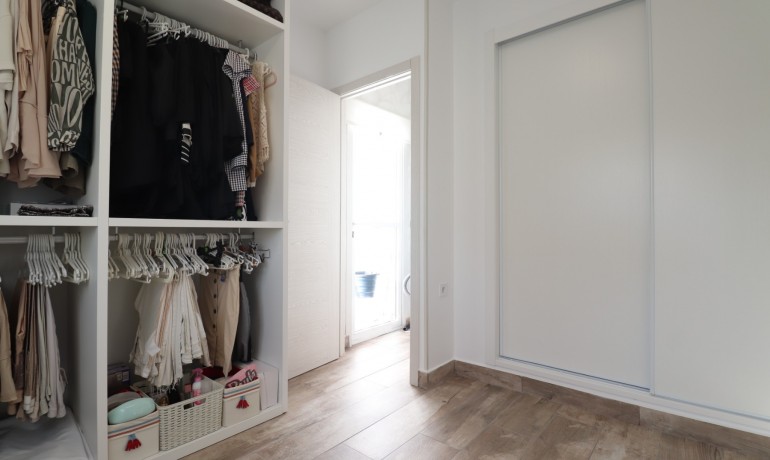 Sale - Villa -
Orihuela Costa - Villamartin