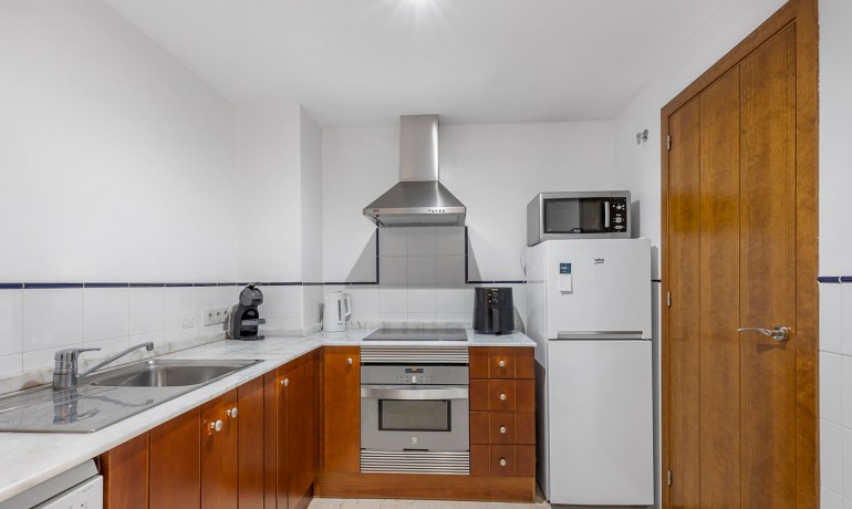 Sale - Apartment / Flat -
Torrevieja - Punta Prima