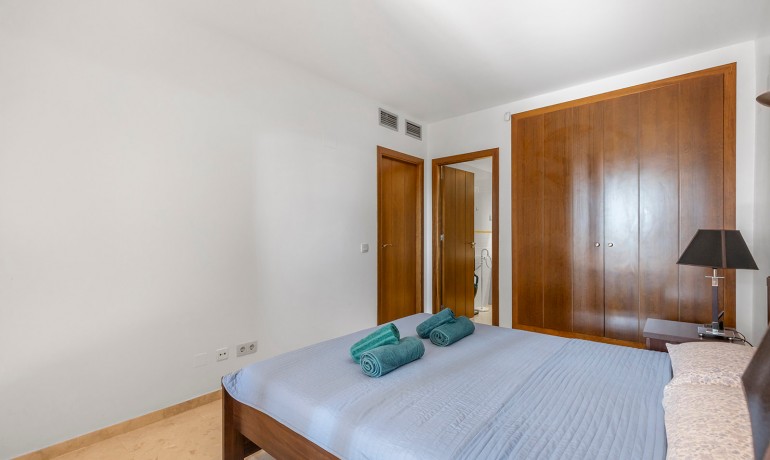 Sale - Apartment / Flat -
Torrevieja - Punta Prima