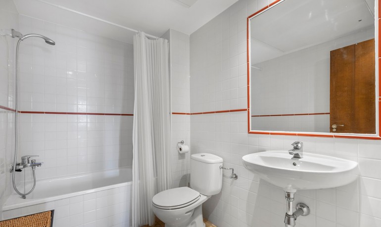 Sale - Apartment / Flat -
Torrevieja - Punta Prima