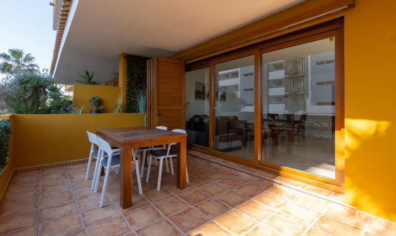 Sale - Apartment / Flat -
Torrevieja - Punta Prima