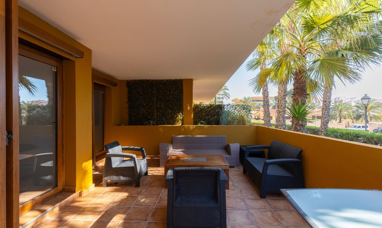 Sale - Apartment / Flat -
Torrevieja - Punta Prima
