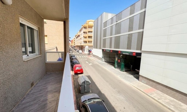 Sale - Apartment / Flat -
Torrevieja* - Estacion de autobuses
