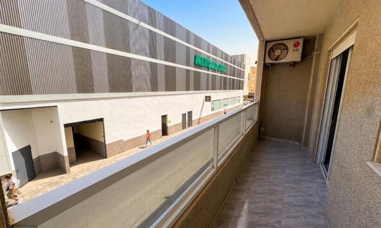 Sale - Apartment / Flat -
Torrevieja* - Estacion de autobuses